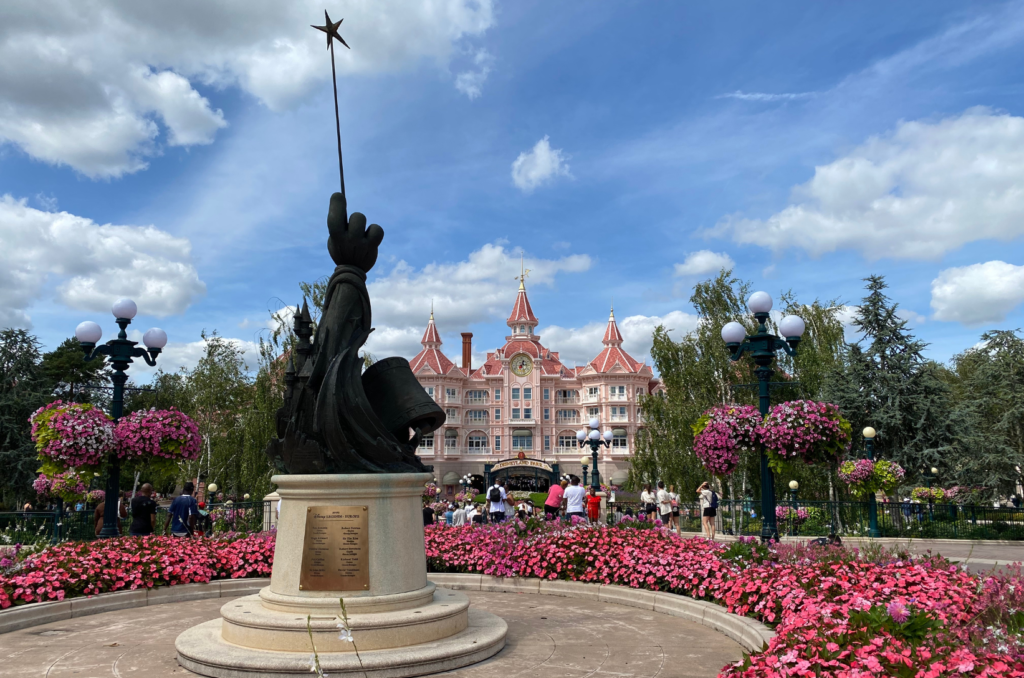 Statue Disneyland Europe