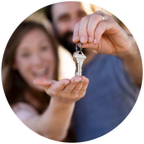 Couple avec des clés